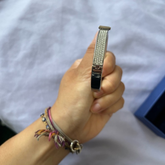 Swarovski cuff bracelet with crystals - Picture 4 of 4